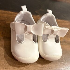 Munchkin by stride rite baby Mary Jane shoes